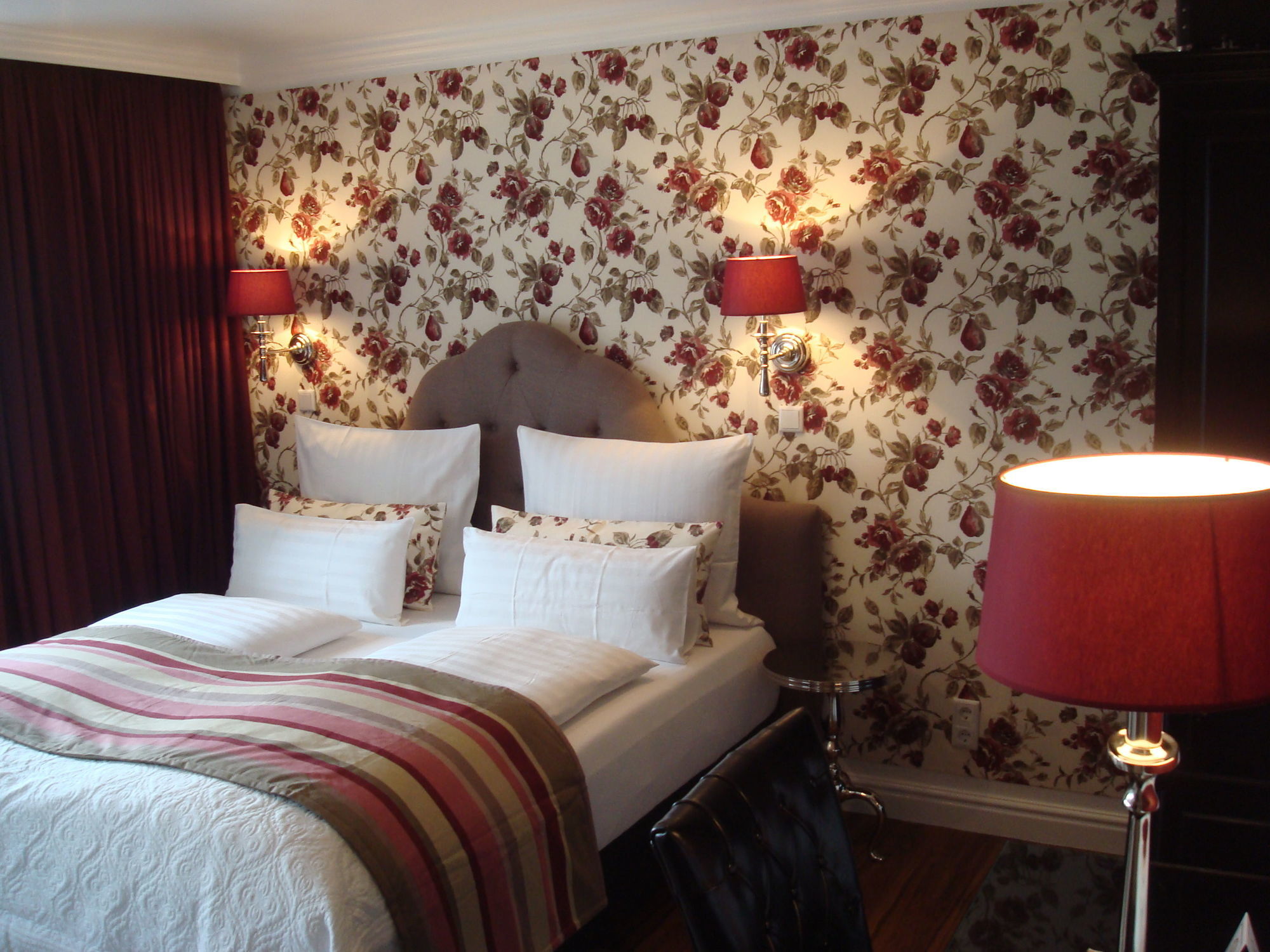 Sir & Lady Astor 3* Düsseldorf
