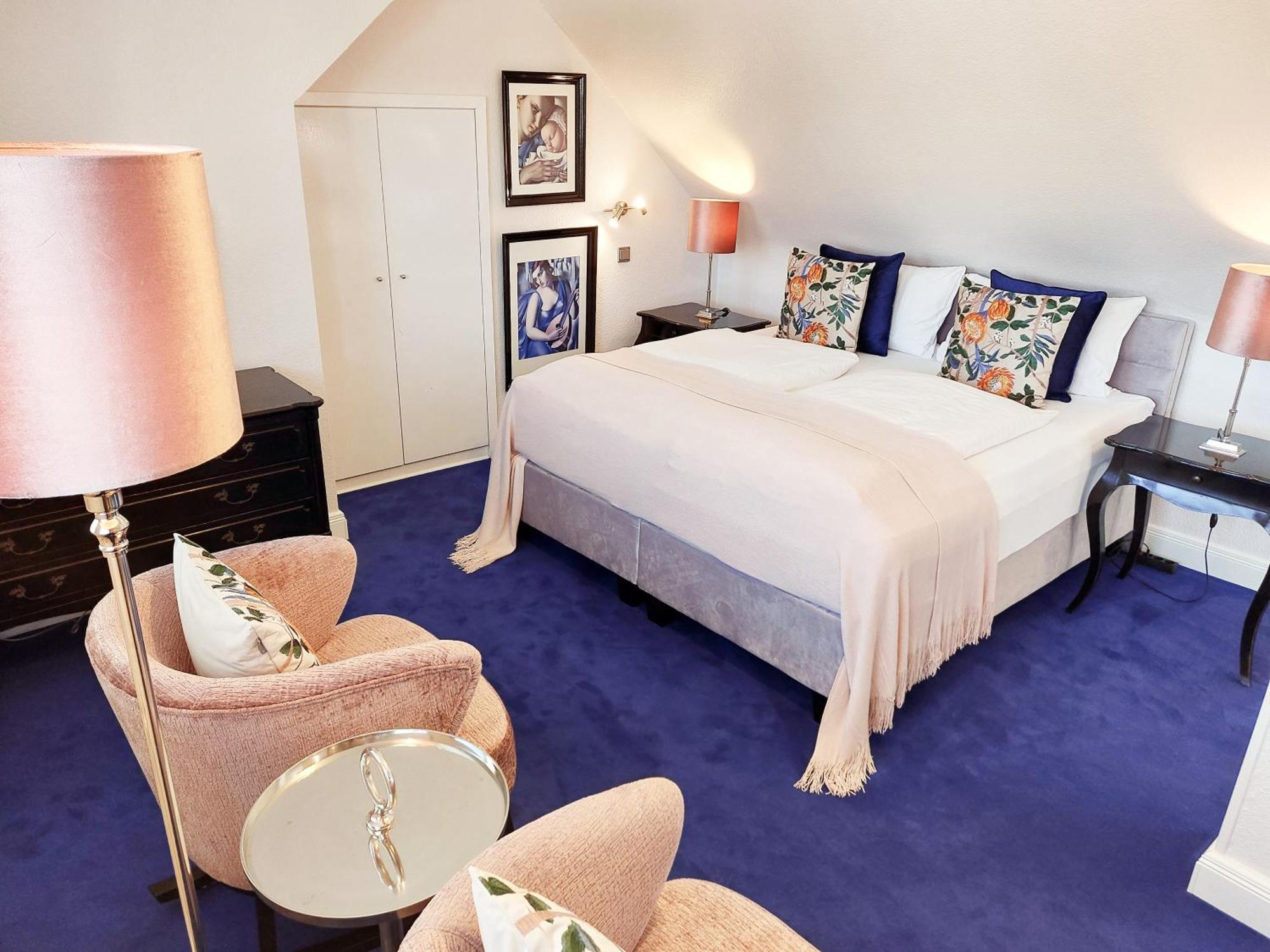 Sir & Lady Astor Hotel