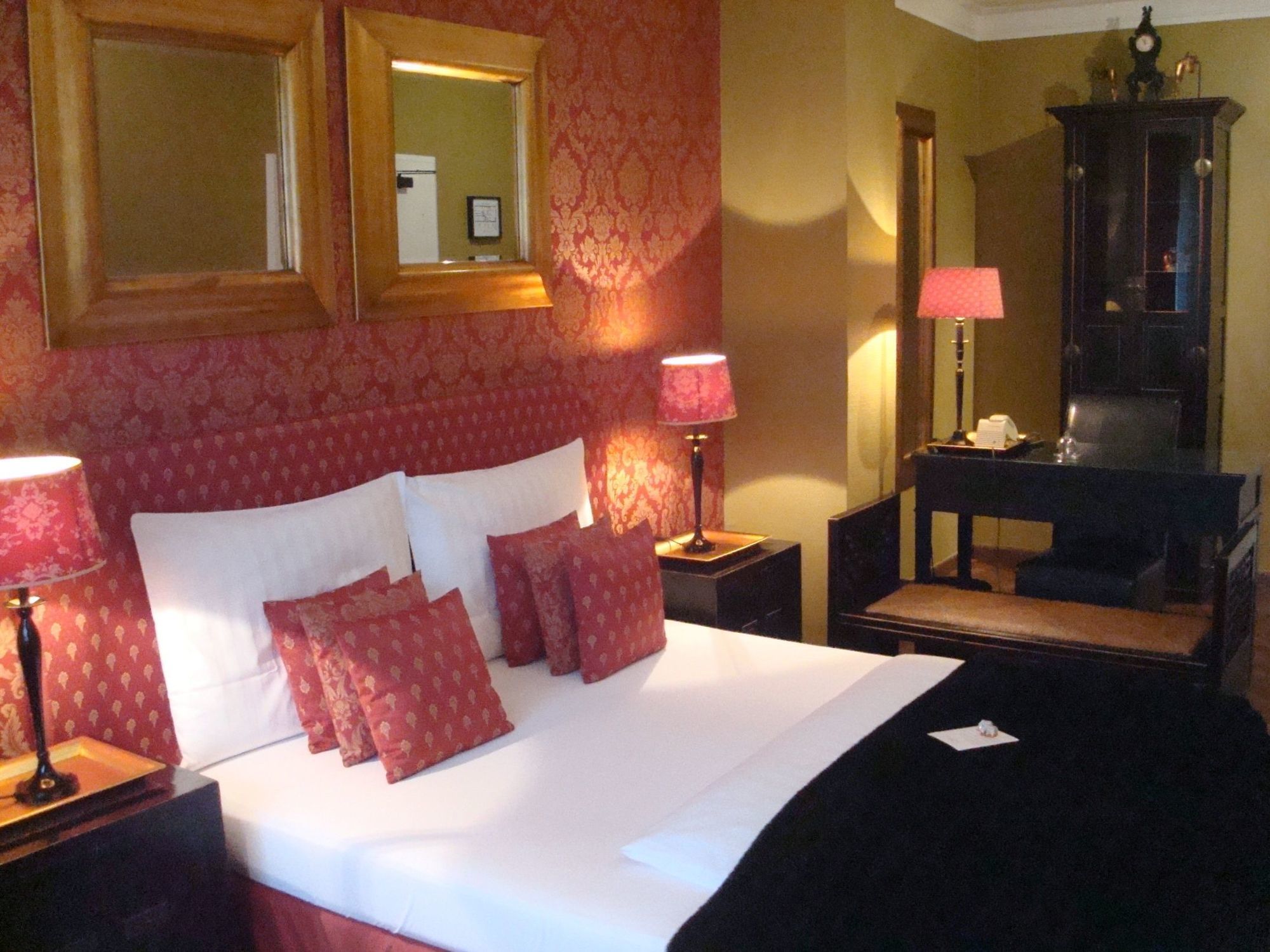 Sir & Lady Astor Hotel